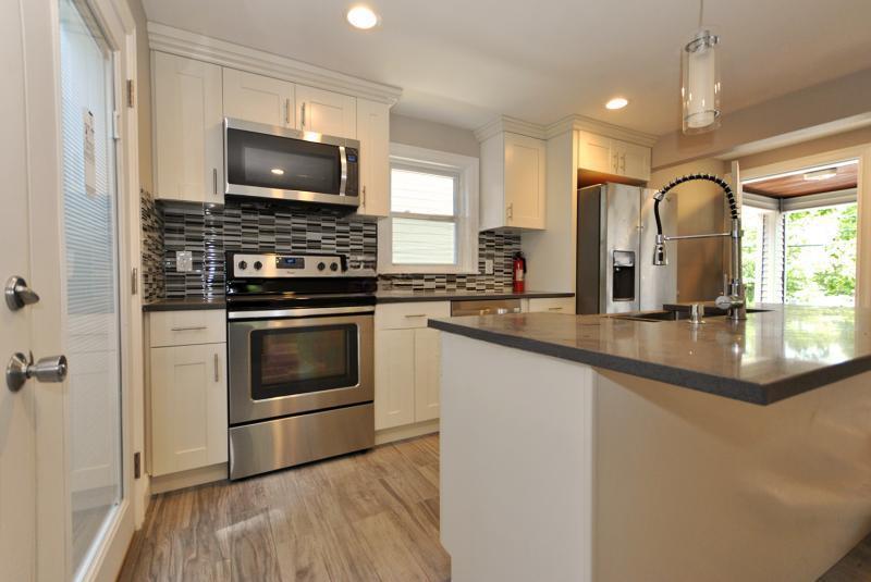 Building Photo - 6 Nonantum St