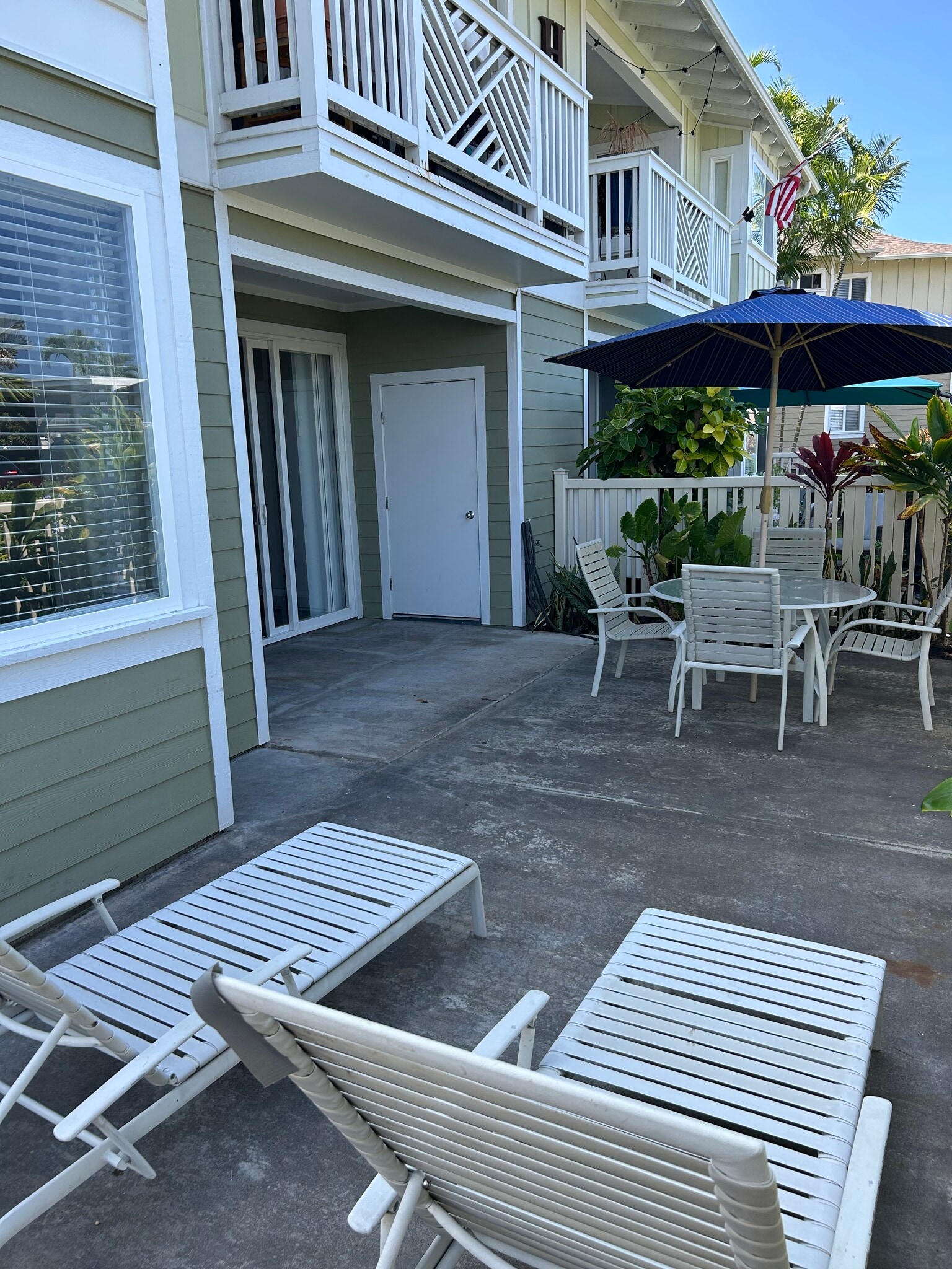 Lanai - 75-6009 Alii Dr