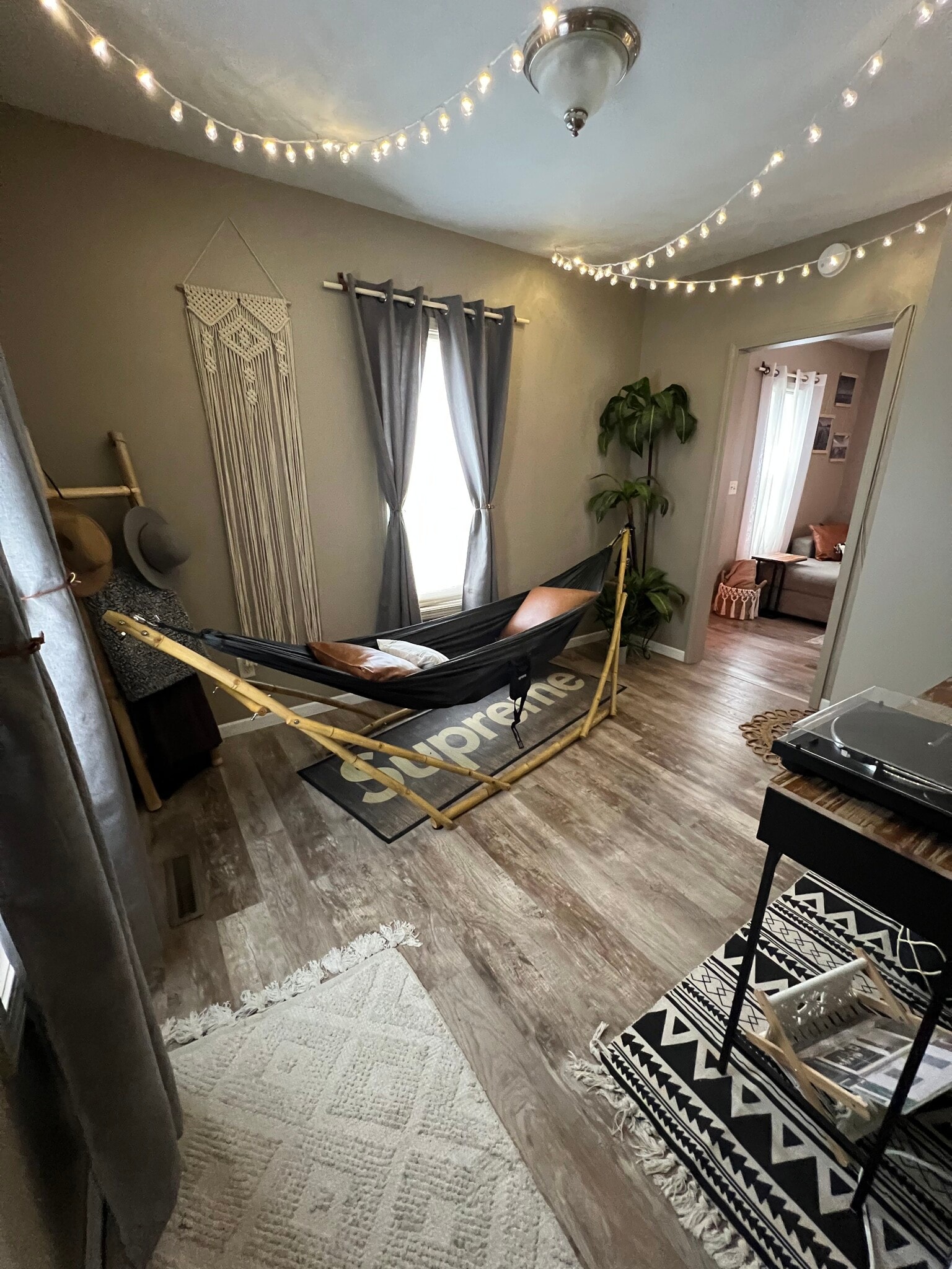 Building Photo - 1205 N Main Ave