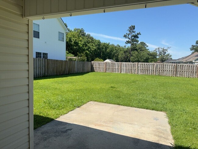 Building Photo - 525 Golden Grove Ln