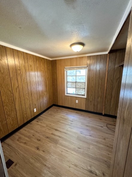 Building Photo - 2006 10th Ave N