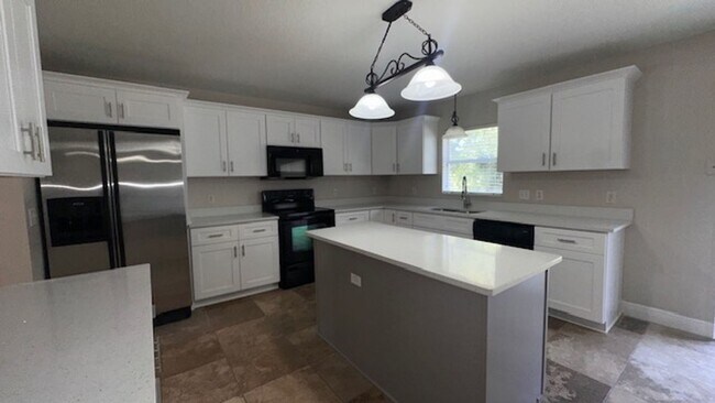 Building Photo - 4/3.5 home located at Randa Ridge!!!