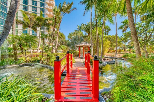 Building Photo - 1111 Crandon Blvd