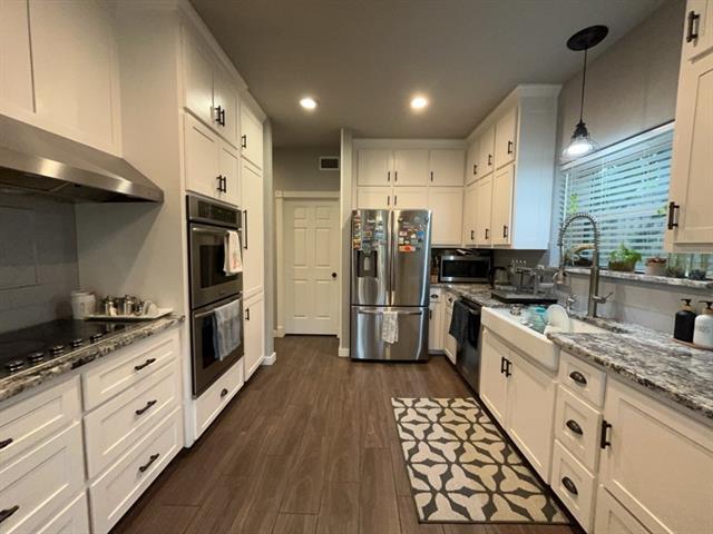 Building Photo - 3909 Meadow Dr