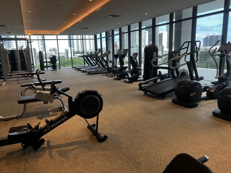 Building Photo - 132 NE 22nd St