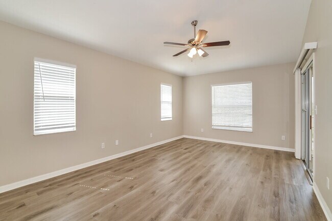 Building Photo - 803 Shore Breeze Way