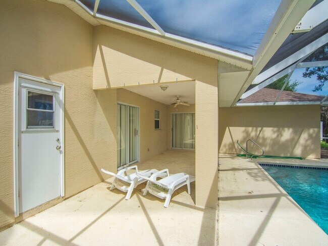 Building Photo - 962 Montrose Ave