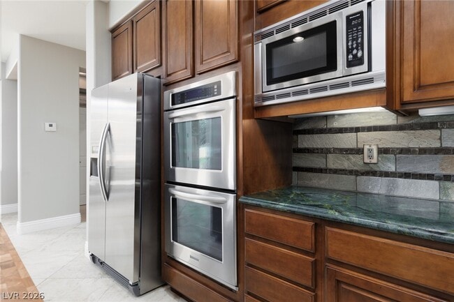 Building Photo - 2451 Hollow Rock Ct