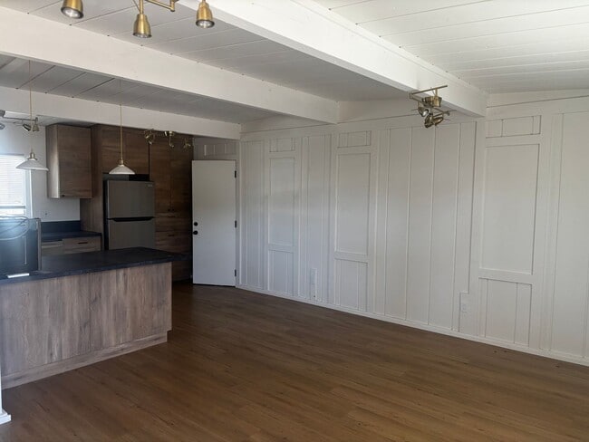 Building Photo - Beautiful 2 bedrooms duplex in Imperial Beach