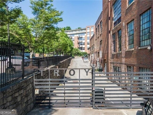 Building Photo - 650 Glen Iris Dr NE