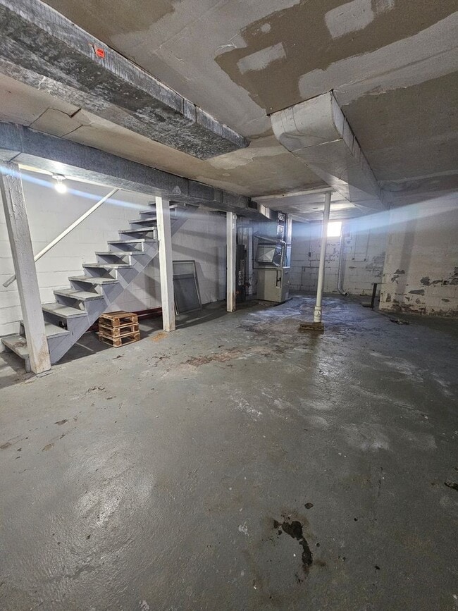 Building Photo - 1920-1922 Iowa Street