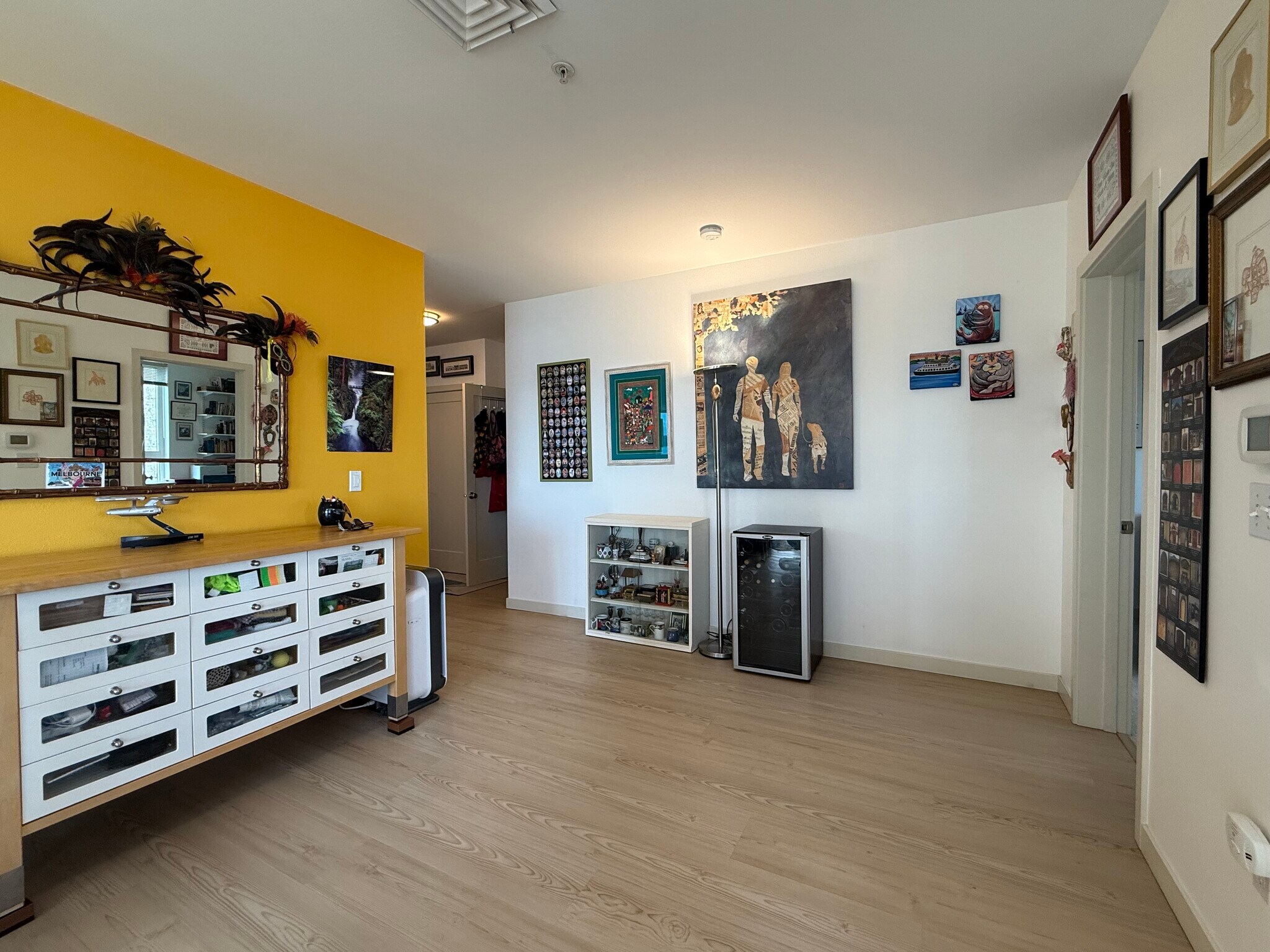 Building Photo - 3104 Western Ave