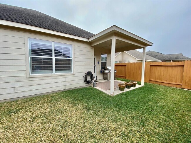 Building Photo - 17518 Stamford Oaks Dr