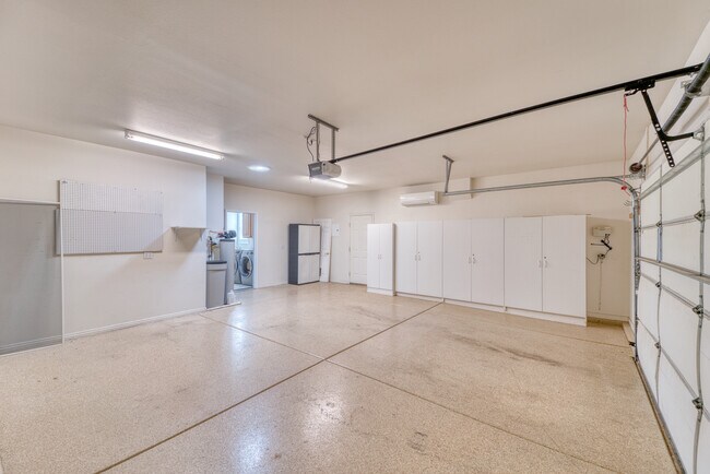 Building Photo - 4593 S Flaming Arch Dr