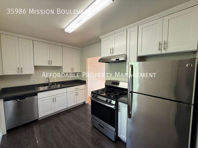 Building Photo - 35986 Mission Blvd