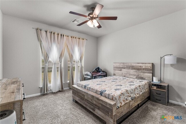 Building Photo - 1913 Zabcikville Dr