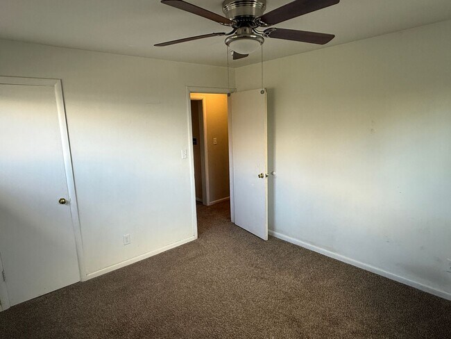 Building Photo - 5 Bedroom Home; Millcreek; 2800 sq ft; Lar...