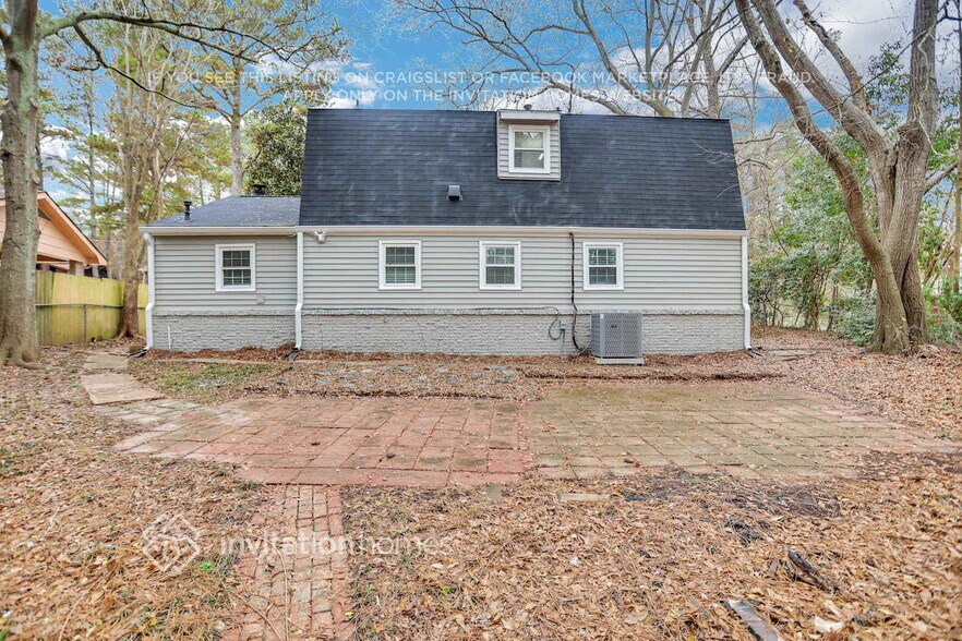 Building Photo - 2860 Springfield Ct SW