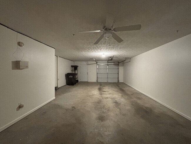 Building Photo - 409 Whitehall Rd