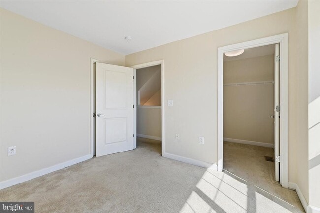 Building Photo - 4122 Orchard Ridge Blvd