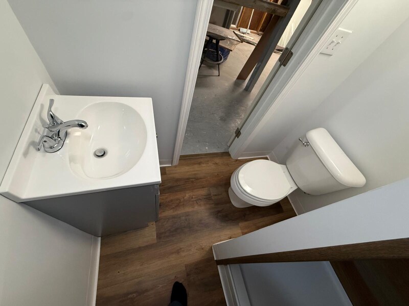 Building Photo - 555 Kirkwood Dr