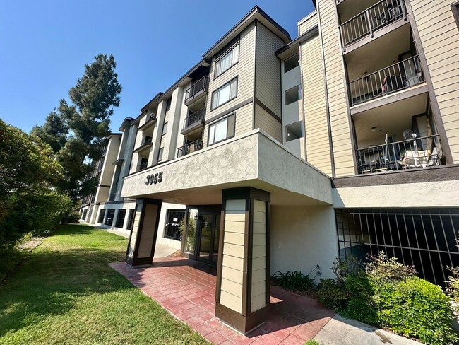 Building Photo - Spacious Two Bedroom Two Bath Condo near SDSU!!