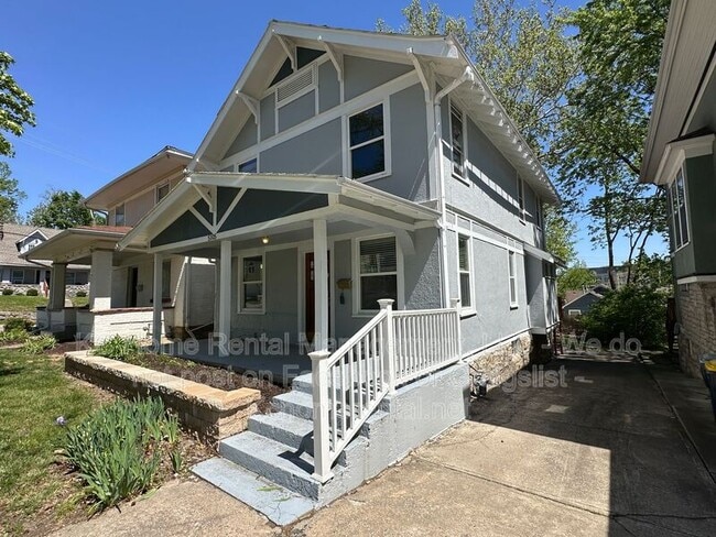 Building Photo - 5105 Walnut St