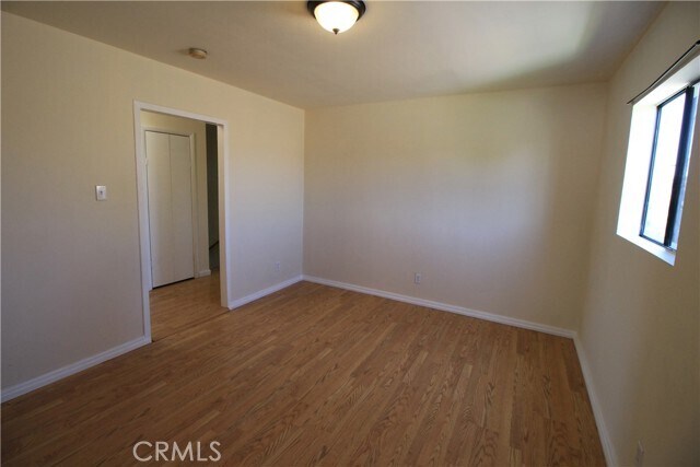 Building Photo - 1051 W 46th St