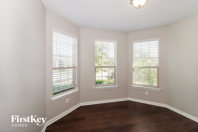 Building Photo - 2609 Sunburst Dr