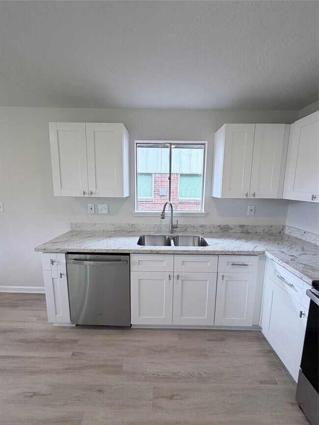 Building Photo - 4103 Goulburn Dr