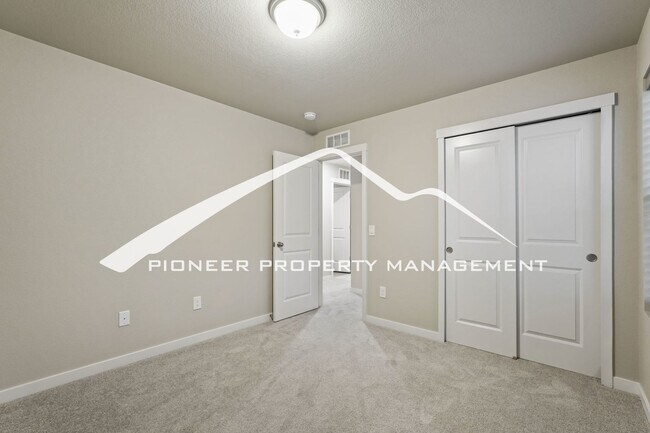 Building Photo - Spacious 4-Bedroom Home with Newly Finished Basement Near COS Airport, Fort Carson & Peterson SFB
