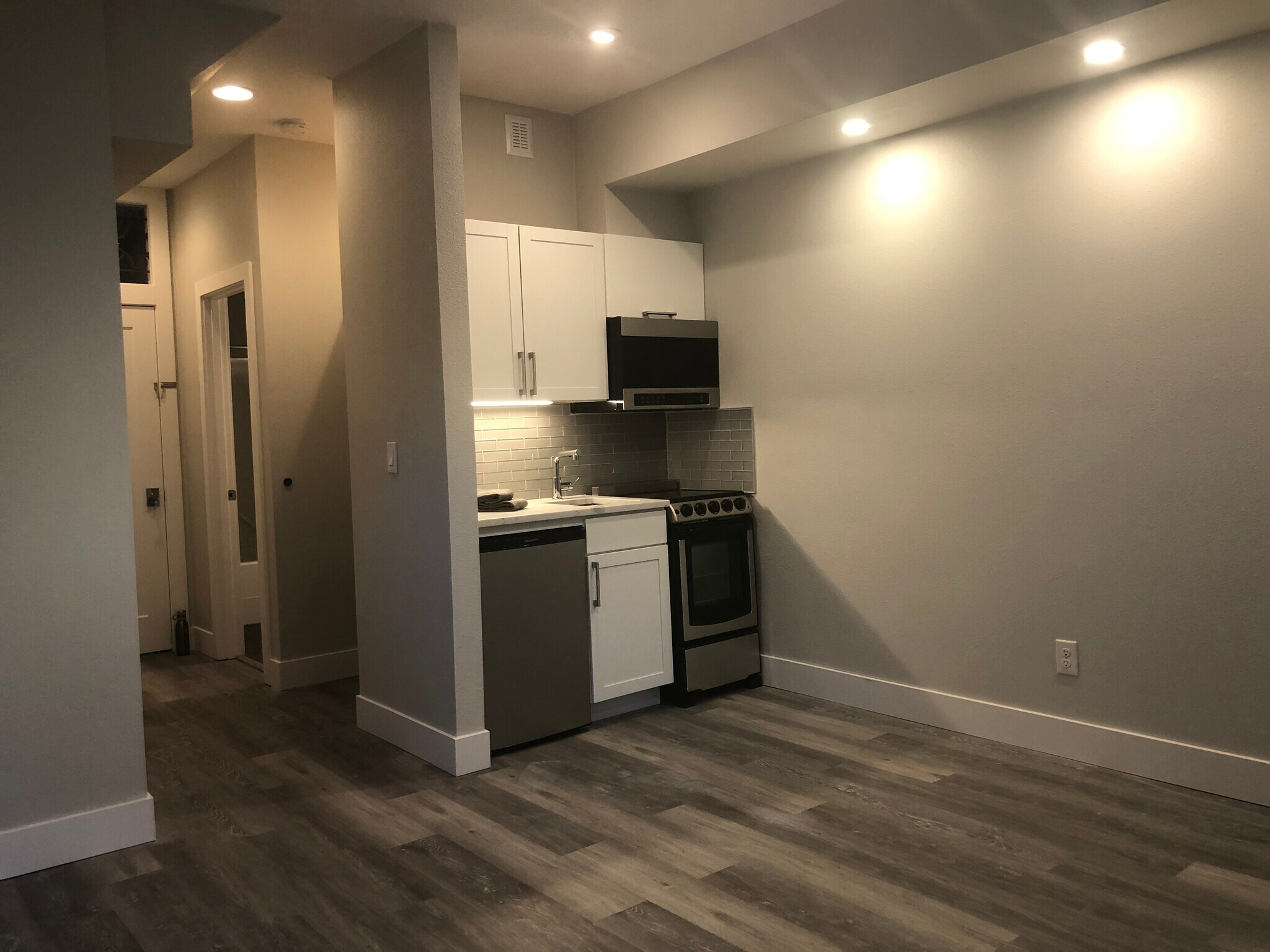 Building Photo - 10406 SW 46th Pl