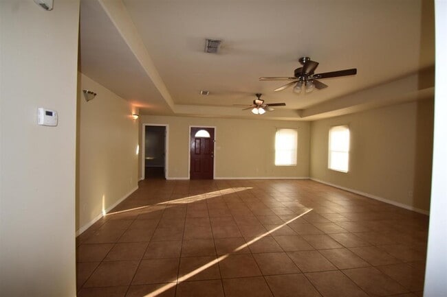 Building Photo - 104 Alyssa Dr