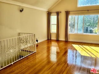 Building Photo - 825 12th St