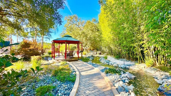 Building Photo - Immaculate and Beautiful Attached JADU Construction Guest Home on Lovely, Gated Private Property!