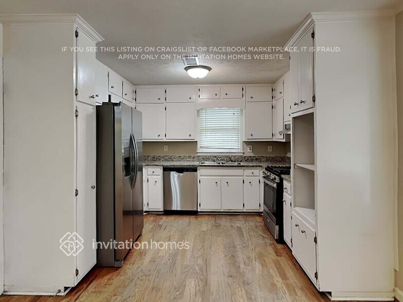 Building Photo - 766 Big Tree Ct