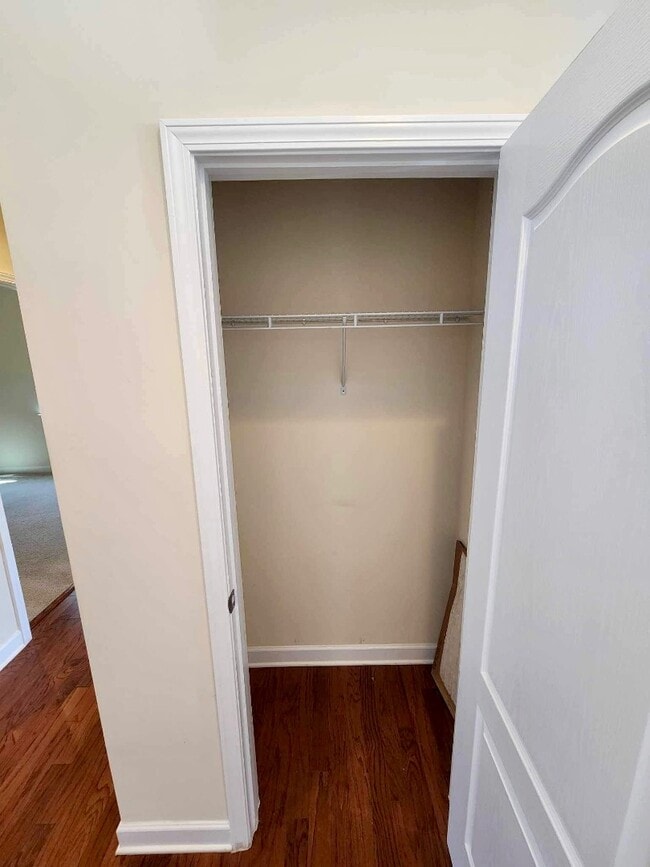 Building Photo - 909 Looking Glass Ct