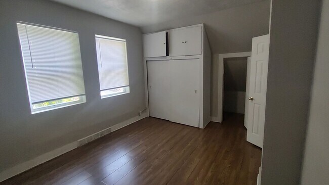 Building Photo - 1115 Dorcas St