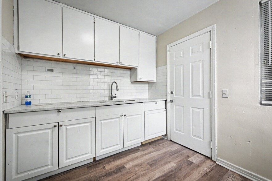 Building Photo - 3516 Penton St