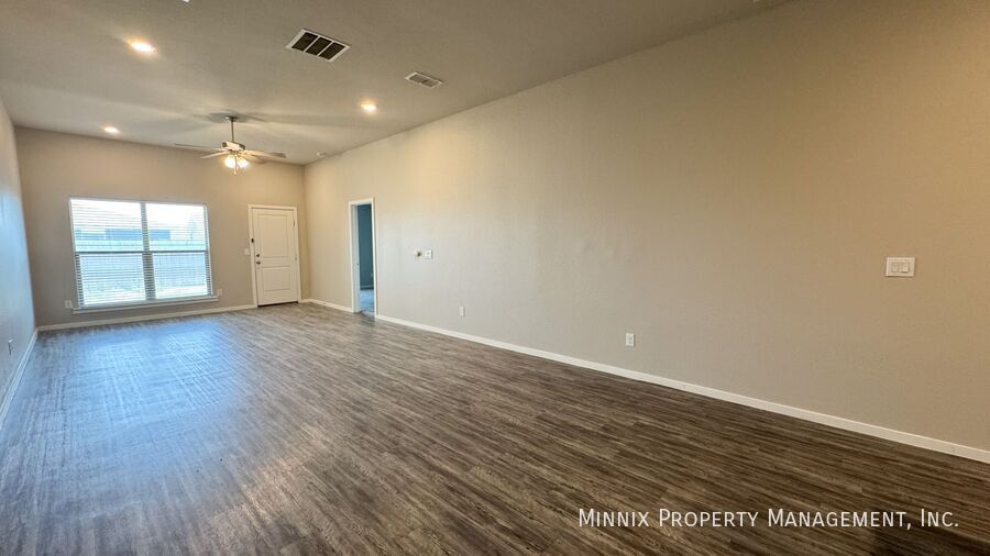 Building Photo - 1633 133rd St