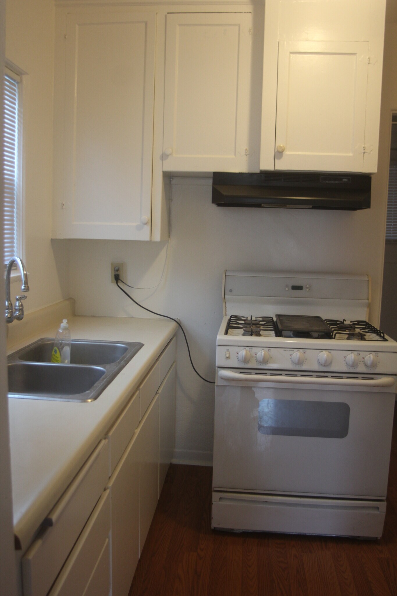 Building Photo - 911 S Marguerita Ave