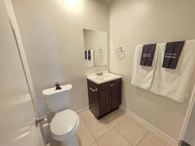 Building Photo - 15630 Camino Del Sol Dr