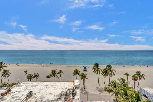 Building Photo - 320 S Surf Rd