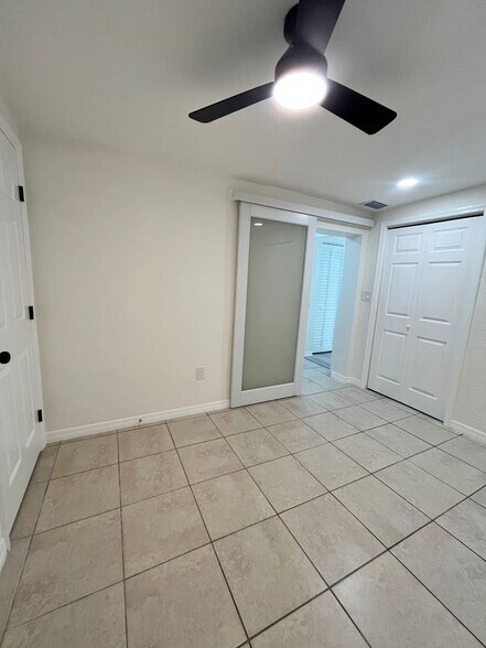 C 2/1 700 sqft - 3320 W Kathleen St