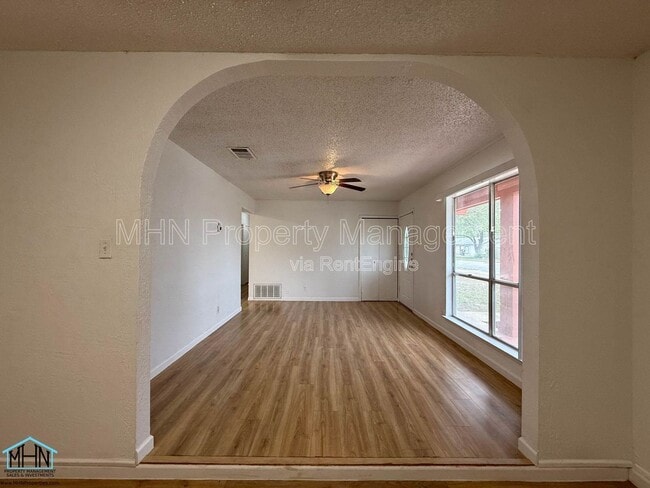 Building Photo - 9607 Gold Hl Dr