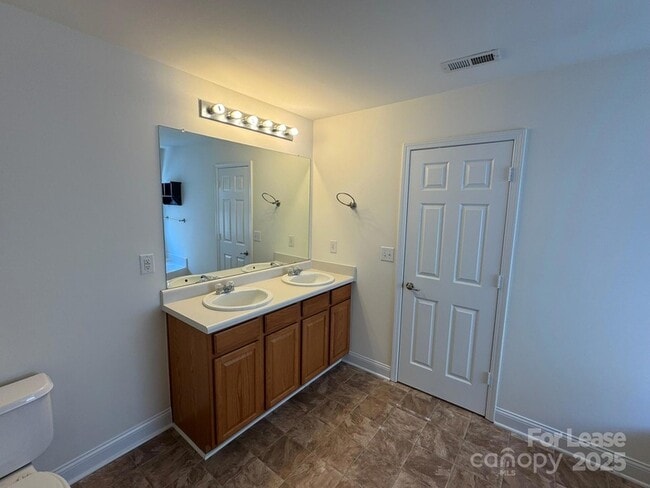 Building Photo - 6622 Latherton Ln