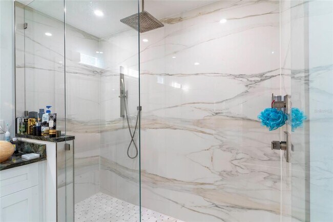 Building Photo - 320 Harbor Passage