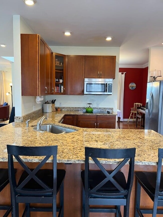 Building Photo - Single Family Home with Breathtaking Views