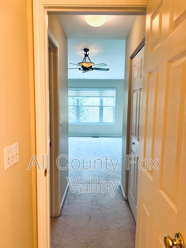 Building Photo - 1844 Crenshaw Cir