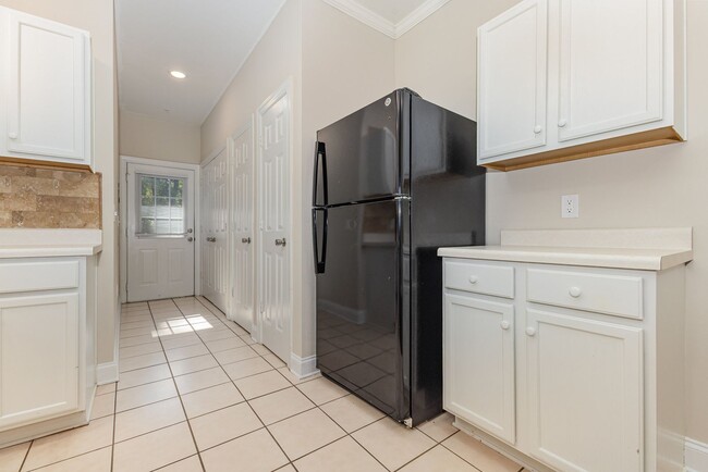 Building Photo - 2BR Condo in Cornelius